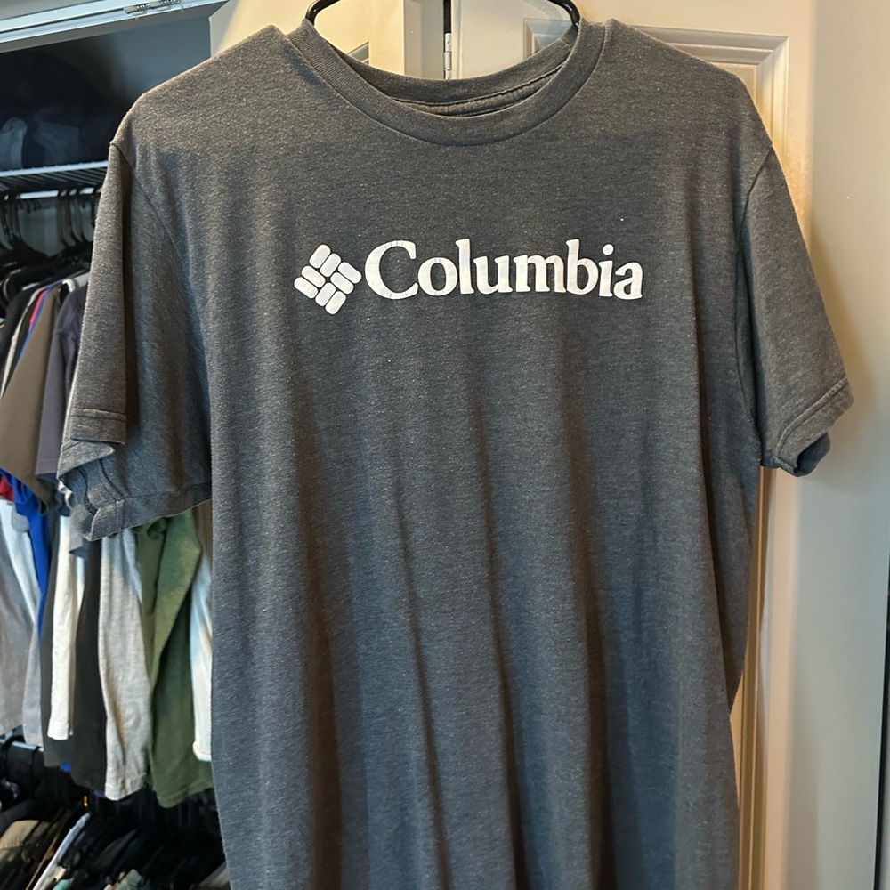 Columbia Gray Short Sleeve Tee Classic Crew Neck